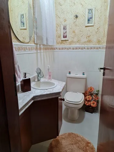 Lindo Sobrado Localizado Em Rua Particular (sem Saída).