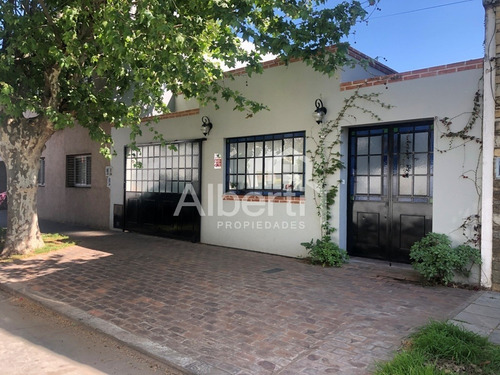 Venta - Casa En Haedo .