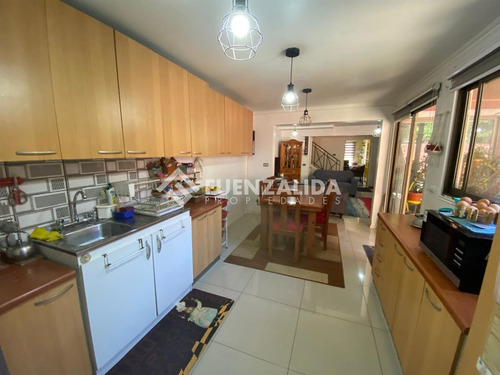 Casa Vendo 4d 3b Estacionamiento Condominio En El Monte