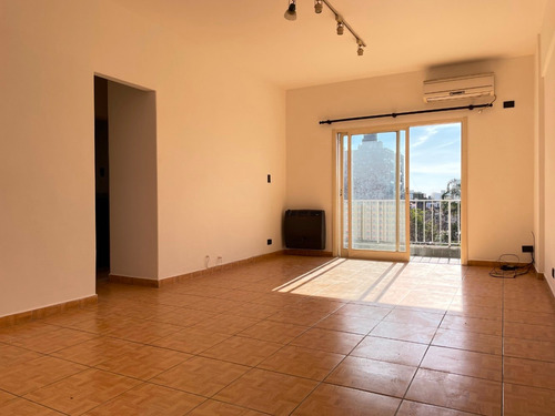 Imagen 4 de 14 de Venta Departamento 3 Ambientes 75 Mts Castelar Centro Sur