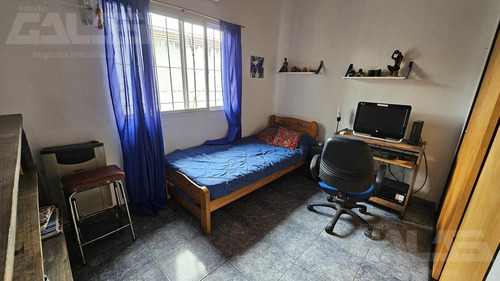 Duplex En Castelar - 2 Dormitorios - Patio - Cochera - Oficina -