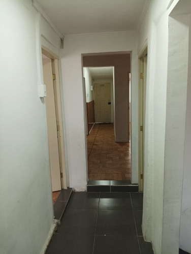 Arriendo Casa Remodelada 3 Dormitorios, 2 Baños, Patio
