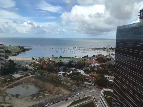 Oficina En Alquiler, Wtc Piso 20 Gran Vista!