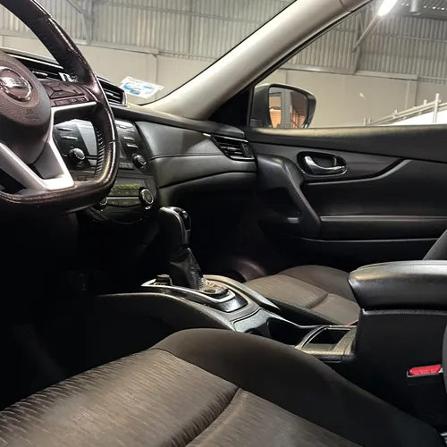 Nissan X-Trail 2.5 Advance 3 Filas Cvt