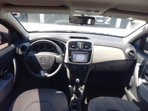 Imagen 9 de 15 de Renault Logan Privilege