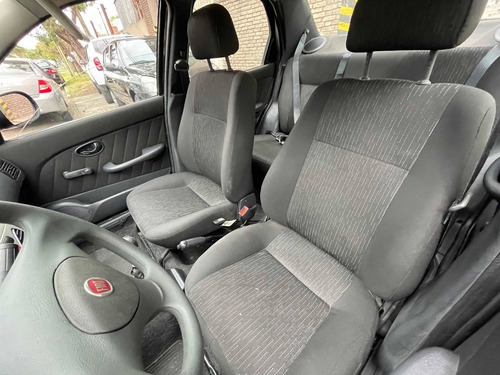 Imagen 18 de 23 de Fiat Siena 2014 1.4 Fire Way Aa+da+pack