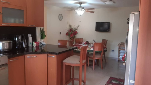Imagen 8 de 14 de Casa Venta Av. Dr Paul Moreno Maracaibo 2533