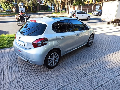 Peugeot 208 1.6 Feline Tiptronic - Conce. Oficial Mercedes B