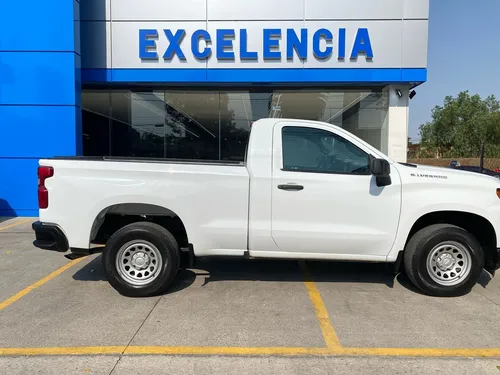 Chevrolet Silverado 4.3 V6 1500 WT Cabina Regular 4x2 At