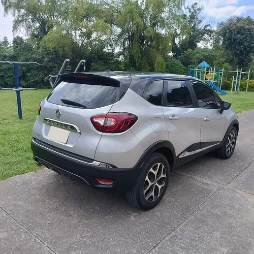 Renault Captur 2.0 Intens Automática