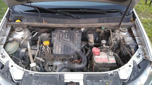 Imagen 14 de 15 de Renault Logan 1.6 Authentique 85cv 2015