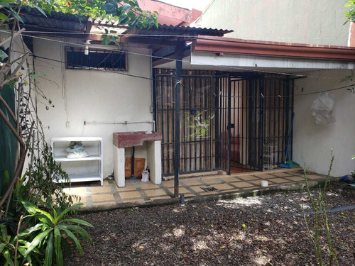 Se Alquila Apartamento Semiamueblado Santa Lucía Barva Hdia