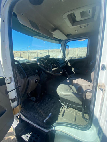 Volkswagen 17.250 Con Caja Termica Y Pala Hidraulica