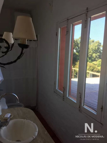 Chacra De 6 Dormitorios, Con Piscina En Venta Enla Barra.