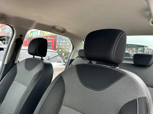 Renault Logan INTENS 1.6 AT