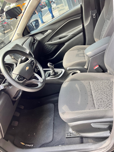 Chevrolet Onix plus 1.0 Lt 4p