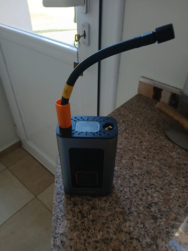 3050975957