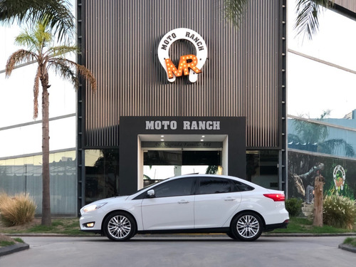 Imagen 8 de 25 de Ford Focus 2016 Se Plus Manual 2.0