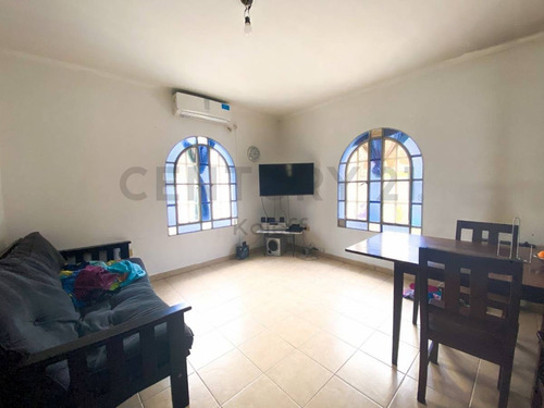 Imagen 3 de 14 de Ph De 3 Dormitorios Con Patio En 30 E/ 65 Y 66 - En Venta