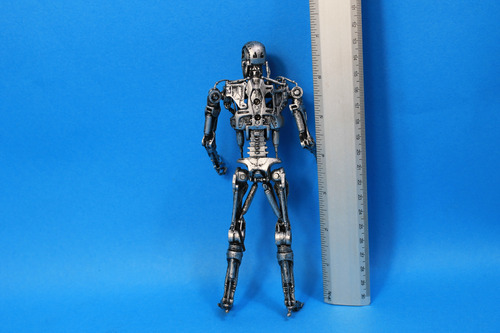 Endoskeleton Terminator Neca (Usado)