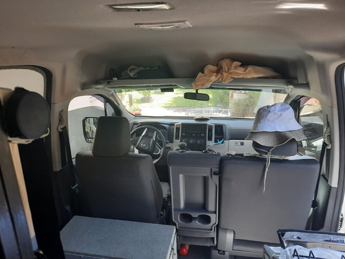 Toyota Hiace 2.8 Tdi Furgón 6at L2h2 3a 5p