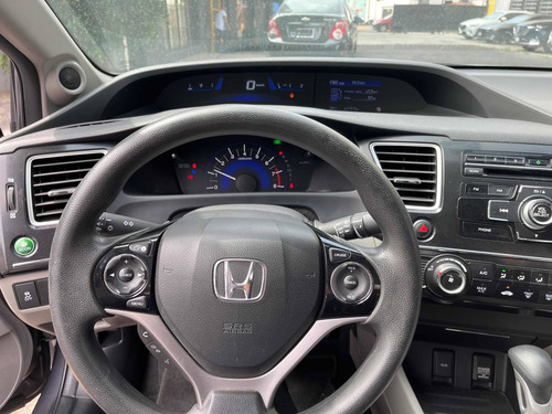 Imagen 6 de 7 de Honda Civic 1.8 Ex At 2014