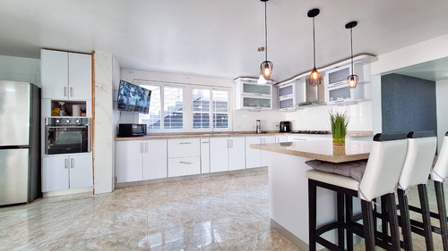 Venta Exclusiva Casa En Urbanización El Parral Valencia Cod Ac 24837