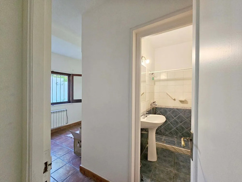 Ideal Empresa! Residencia De Lujo/1203m2/a Pasos De Arocena/barbacoa/calefaccion/carrasco Sur