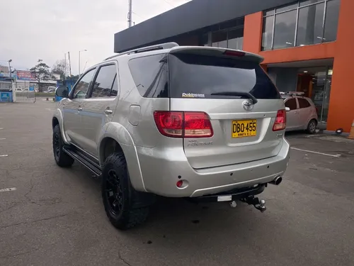 Toyota Fortuner 4.0 Sr5