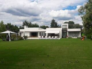 Imagen 2 de 5 de Susana Aravena Propiedades Casa - Farm Club
