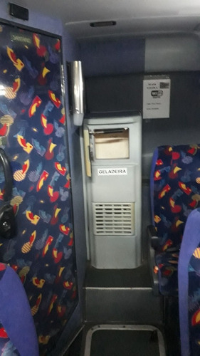 Imagem 4 de 13 de Mercedes Viaggio 1050