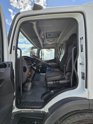 Caminhão Mb Atego 1719 Cabine Itec Munck Argos Agi20.5 2025