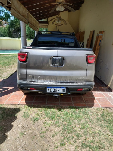 Vendo Fiat Toro 1.8 Nafta Freedom At6 2020