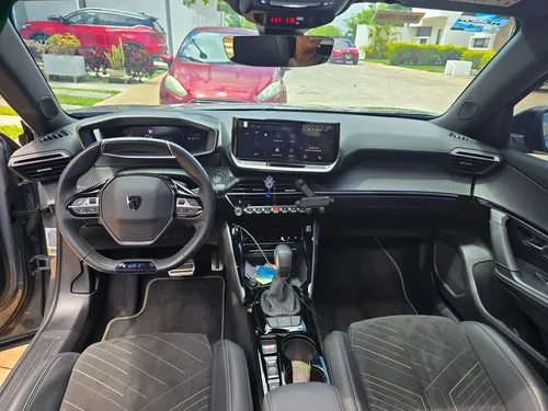 Peugeot 2008 1.2 Suv allure / allure pack 5p At