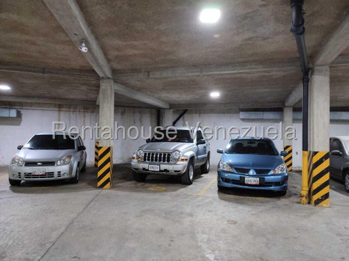 Apartamenot En Venta En El Peñon 25-10877