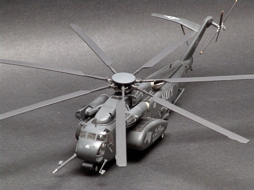 Helicoptero Mh-53 E Sea Dragon Escal 1:72 Es Un Armable