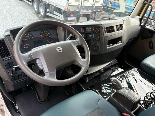 Volvo Vm 330 6x4 Ano 2022 Automático Com Báscula De 16m3