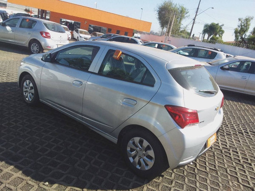 Chevrolet Onix 1.0 Mpfi Lt 8v Flex 4p Manual