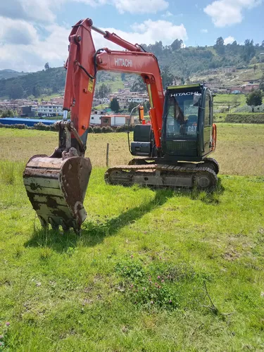 Retroexcavadora Itachi 70 2000