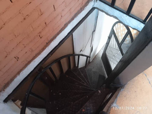 Rivero Bienes Raíces Promociona Y Vende Casa De Dos Niveles En La Urb. Girardot