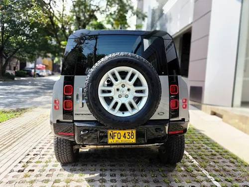 Land Rover Defender 110 X-dynamic S 400ps