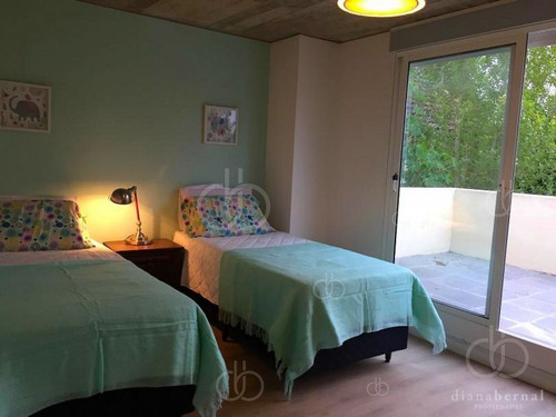 Imagen 13 de 16 de Casa De Dormitorios Y Piscina En Pinares, Punta Del Este- Ref: 54653