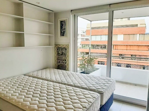 Amoblado Y Remodelado 2 Dorm. 2 Bñ. Metro Alcantara El Golf