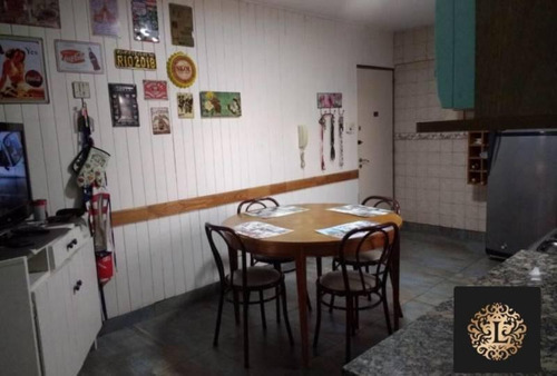 Imagen 8 de 9 de Departamento De 3 Dormitorios Con Cochera.