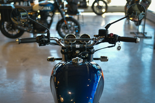 Royal Enfield Interceptor - Barcelona Blue Financiada