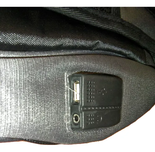 Mochila Porta Notebook C/gris Grafito Reforzada I-run Usb