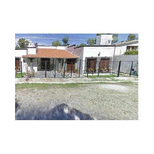 Casa Remate Bancario Jurica Pinar Queretaro