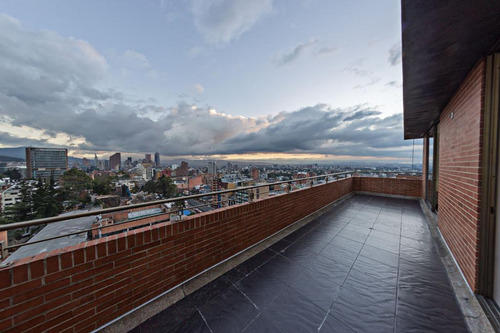 Apartamento En Venta En Bogotá Pardo Rubio. Cod 86072