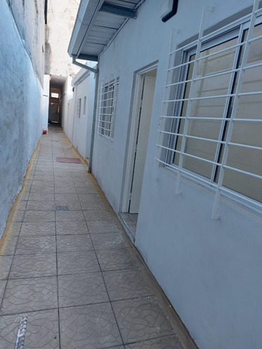Departamento 3 Ambientes Tipo Casa Con Patio Y Sin Expensas. Av. Roca 1400 Avellaneda.