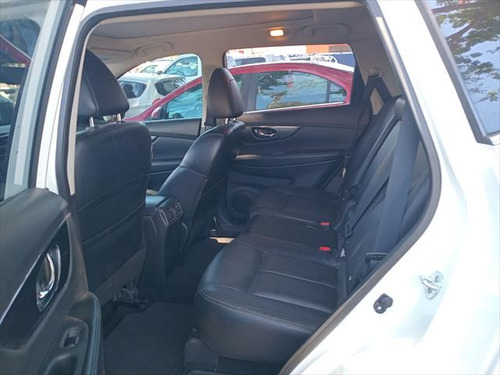 Nissan X-Trail 2.5 Exclusive 2 Row Cvt